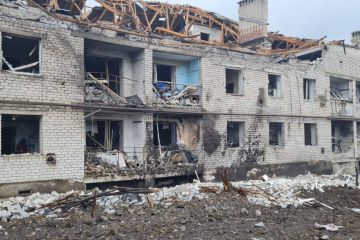 Російське вторгнення в Україну : Щонайменше 7 людей поранені внаслідок ракетного удару Російське вторгнення в Україну : Щонайменше 7 людей поранені внаслідок ракетного удару