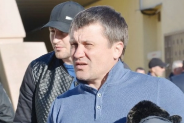 Миша «Мультик» - упал. Этим выстрелом ему показали, что нельзя собой подменять Господа Бога и государство Украина. Миша «Мультик» - упал. Этим выстрелом ему показали, что нельзя собой подменять Господа Бога и государство Украина.