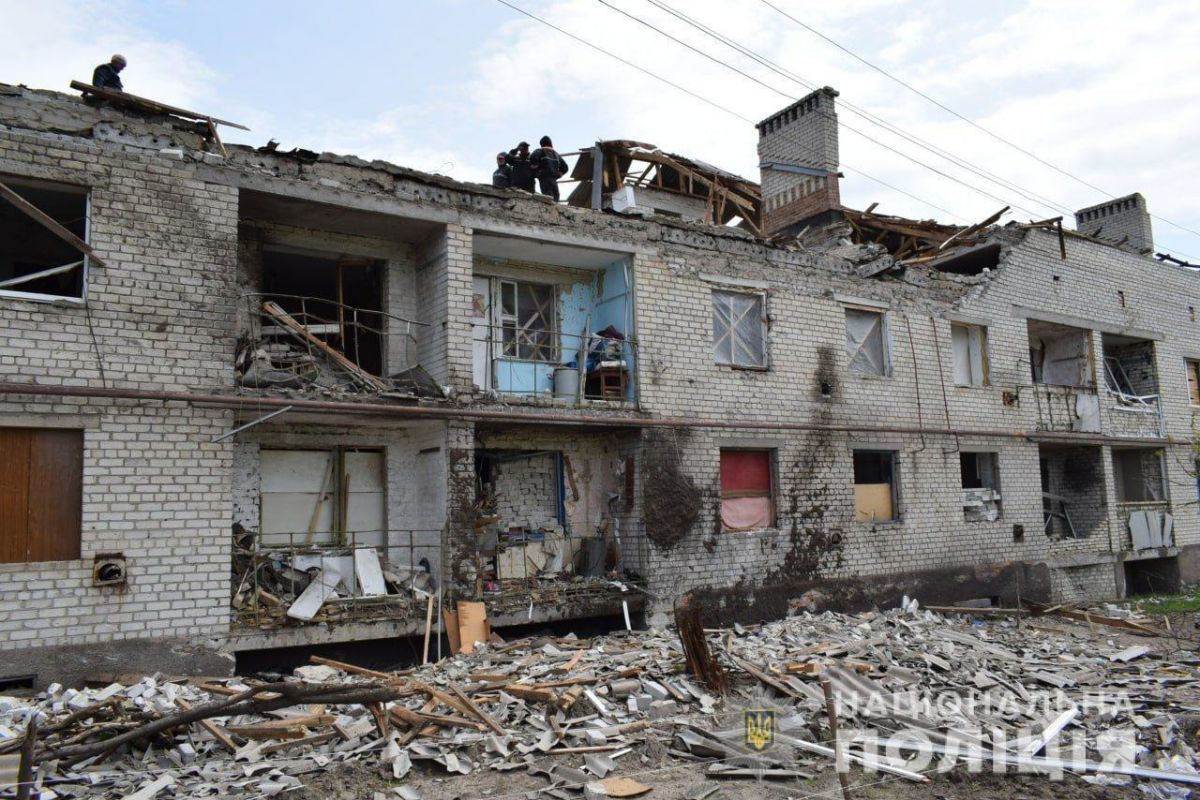 На Донеччині крилата ракета мало не потрапила у натовп пенсіонерів На Донеччині крилата ракета мало не потрапила у натовп пенсіонерів