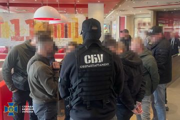 СБУ затримала у Києві двох «приватних детективів», які торгували конфіденційною інформацією із державних баз даних СБУ затримала у Києві двох «приватних детективів», які торгували конфіденційною інформацією із державних баз даних