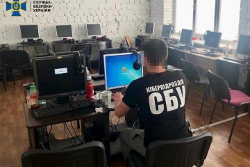 СБУ викрила шахраїв, які незаконно оформлювали онлайн-кредити на громадян без їх відома СБУ викрила шахраїв, які незаконно оформлювали онлайн-кредити на громадян без їх відома