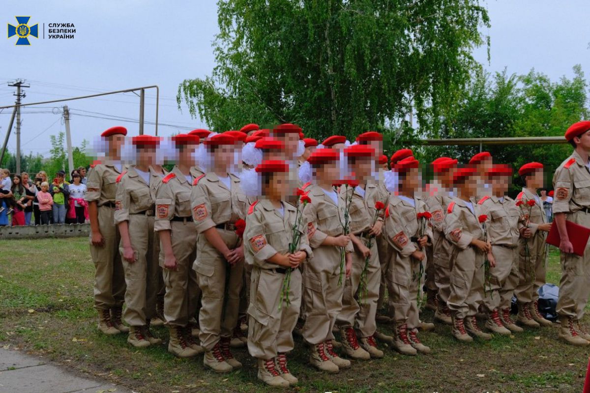 СБУ викрила керівників окупаційної адміністрації на Луганщині, які за півроку провели в невеликому селищі понад 30 проросійських акцій