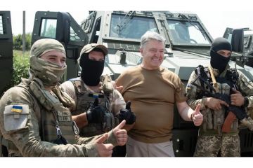 Вже на фронті: Порошенко на Донеччині передав італійські бронемашини десантникам 79-ї бригади Вже на фронті: Порошенко на Донеччині передав італійські бронемашини десантникам 79-ї бригади