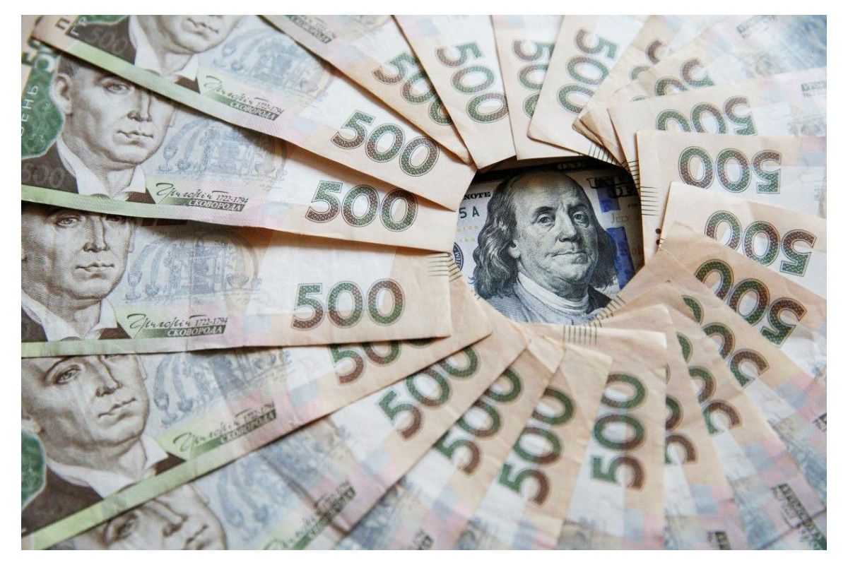 Курс долара за підсумками 2022 року становитиме 40 грн за долар, а 2023 року – 45 грн Курс долара за підсумками 2022 року становитиме 40 грн за долар, а 2023 року – 45 грн