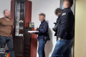 Працювали під прикриттям: викрили групу, яка підробляла паспорти громадян Євросоюзу Працювали під прикриттям: викрили групу, яка підробляла паспорти громадян Євросоюзу