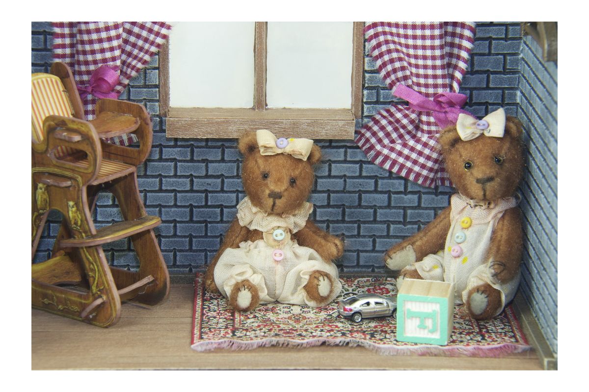 Виставка  «Колекційні іграшки Оксани Скляренко  та Олега Сморчкова» (ведмедики Тедді, солдатики, ляльки) Виставка  «Колекційні іграшки Оксани Скляренко  та Олега Сморчкова» (ведмедики Тедді, солдатики, ляльки)