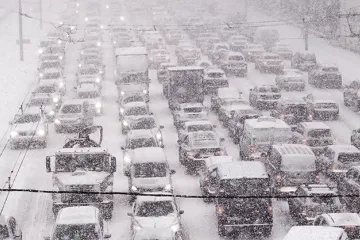 ​Через снігопад скасовані авіарейси, обмежено рух транспорту та знеструмлено 170 населених пунктів