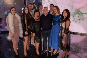 11 декабря на телеканале «Прямий» прошли съемки новогоднего огонька, на которые пригласили студентов и преподавателей Ирпенского профессионального колледжа экономики и права! 11 декабря на телеканале «Прямий» прошли съемки новогоднего огонька, на которые пригласили студентов и преподавателей Ирпенского профессионального колледжа экономики и права!