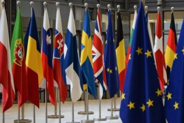 Всі 27 країн Євросоюзу підтримали надання 18 млрд євро макрофінансової допомоги Україні Всі 27 країн Євросоюзу підтримали надання 18 млрд євро макрофінансової допомоги Україні