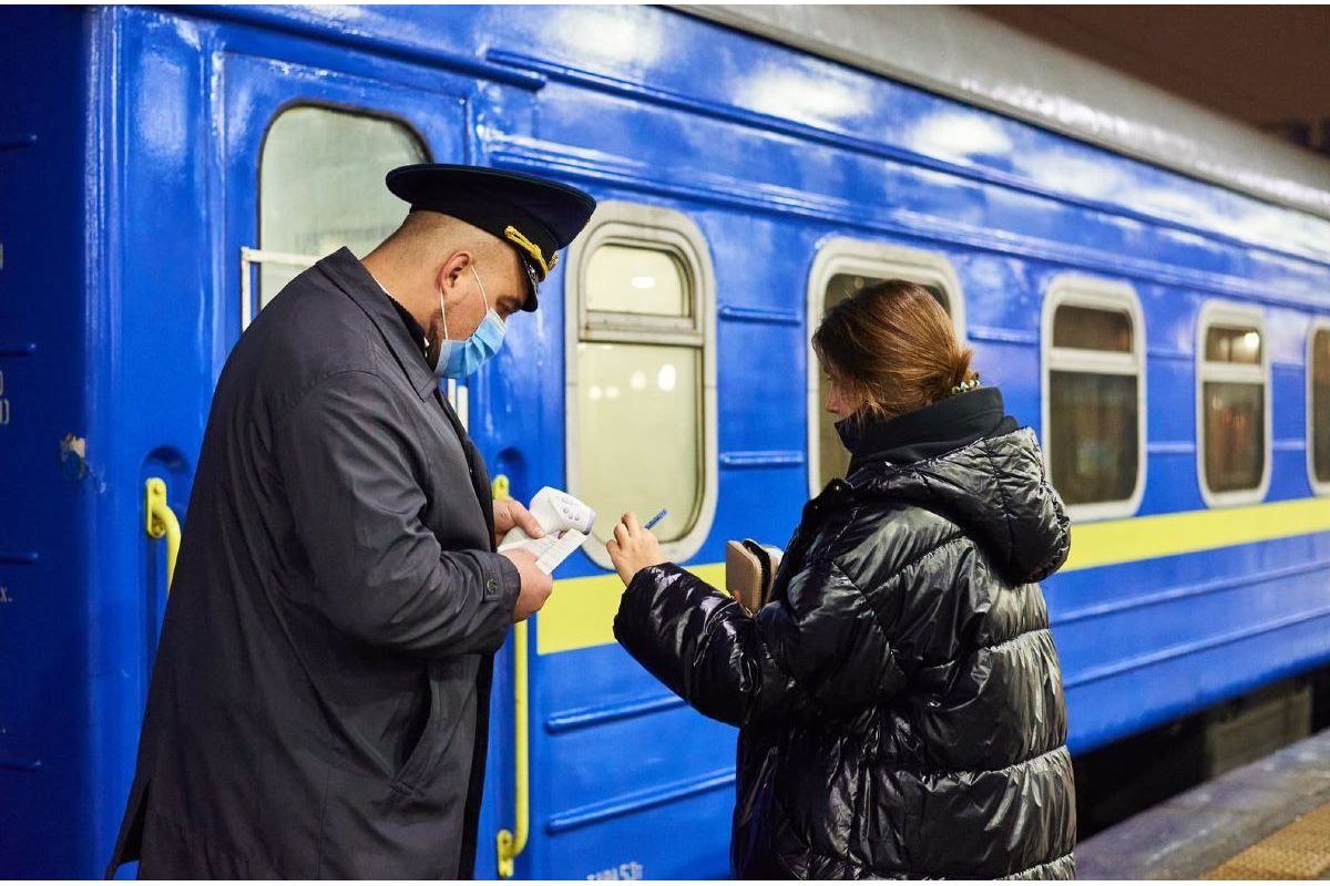 У разі повного блекауту квитки на потяг можна буде придбати прямо у вагонах У разі повного блекауту квитки на потяг можна буде придбати прямо у вагонах