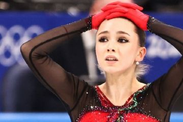 МОК отменил церемонию награждения фигуристов на Олимпиаде-2022 из-за российской спортсменки МОК отменил церемонию награждения фигуристов на Олимпиаде-2022 из-за российской спортсменки