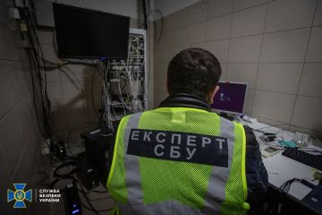 СБУ викрила шахраїв, які вкрали майже 100 млн грн з рахунків мешканців Маріуполя СБУ викрила шахраїв, які вкрали майже 100 млн грн з рахунків мешканців Маріуполя