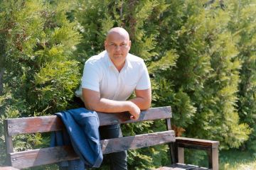 Олександр Омельченко: «Створюємо майбутнє й тримаємо свій волонтерський фронт» Олександр Омельченко: «Створюємо майбутнє й тримаємо свій волонтерський фронт»