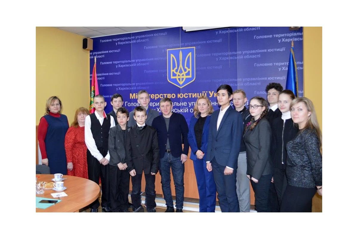 ХАРКІВСЬКА ЮСТИЦІЇ ОРГАНІЗУВАЛА ДЛЯ ШКОЛЯРІВ ЗУСТРІЧ З ПРИЗЕРОМ ОЛІМПІЙСЬКИХ ІГОР З БОКСУ ХАРКІВСЬКА ЮСТИЦІЇ ОРГАНІЗУВАЛА ДЛЯ ШКОЛЯРІВ ЗУСТРІЧ З ПРИЗЕРОМ ОЛІМПІЙСЬКИХ ІГОР З БОКСУ