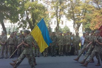 На вулицях Кривого Рогу відбувся марш з приводу Дня добровольця На вулицях Кривого Рогу відбувся марш з приводу Дня добровольця