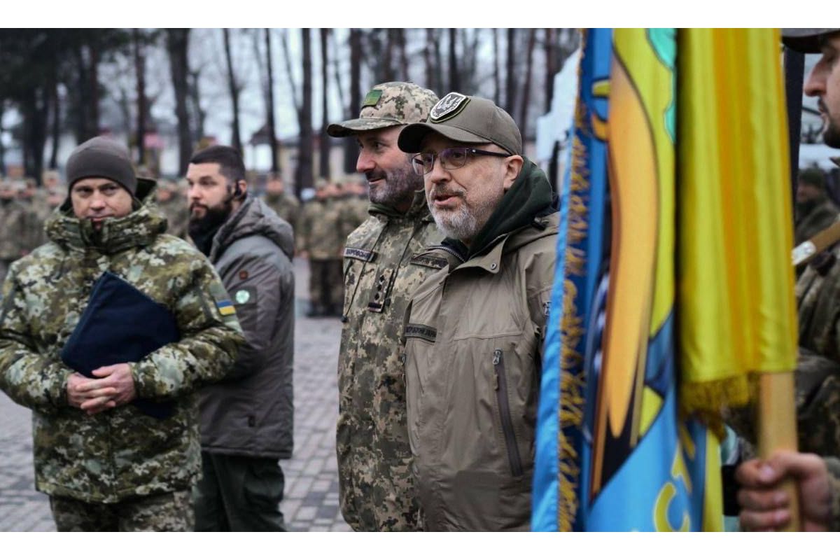 Міністр оборони України Олексій Резніков та Командуючий Силами територіальної оборони ЗСУ Ігор Танцюра відвідали добровольчі формування Білогородської територільної громади Бучанського району Міністр оборони України Олексій Резніков та Командуючий Силами територіальної оборони ЗСУ Ігор Танцюра відвідали добровольчі формування Білогородської територільної громади Бучанського району