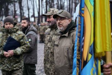 Міністр оборони України Олексій Резніков та Командуючий Силами територіальної оборони ЗСУ Ігор Танцюра відвідали добровольчі формування Білогородської територільної громади Бучанського району Міністр оборони України Олексій Резніков та Командуючий Силами територіальної оборони ЗСУ Ігор Танцюра відвідали добровольчі формування Білогородської територільної громади Бучанського району