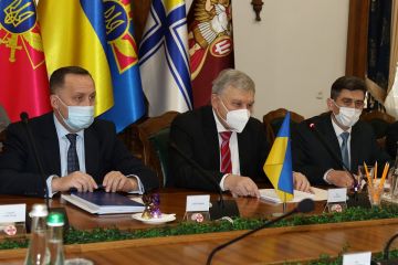 Росія здатна планувати для України повторення грузинського сценарію 2008-го року – Андрій Таран зустрівся з Послом Франції в Україні Росія здатна планувати для України повторення грузинського сценарію 2008-го року – Андрій Таран зустрівся з Послом Франції в Україні