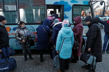 Російське вторгнення в Україну : Сьогодні 14 квітня погоджено 9 гуманітарних коридорів Російське вторгнення в Україну : Сьогодні 14 квітня погоджено 9 гуманітарних коридорів