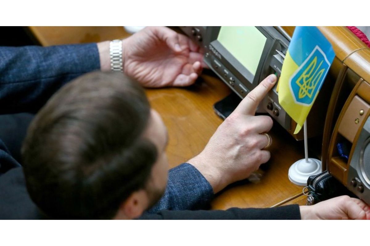 Російське вторгнення в Україну : Рада визнала дії росії та її армії в Україні геноцидом українського народу Російське вторгнення в Україну : Рада визнала дії росії та її армії в Україні геноцидом українського народу