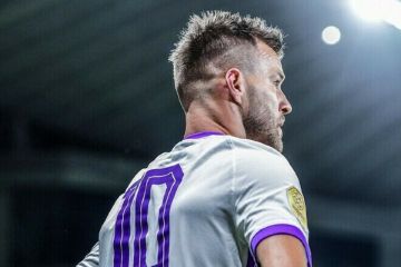 Легенда. Навіть із промахом по м'ячу Ярмоленко взяв участь у голі Аль-Айна - ВІДЕО Легенда. Навіть із промахом по м'ячу Ярмоленко взяв участь у голі Аль-Айна - ВІДЕО