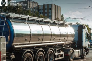 БЕБ у Києві викрило ухилення від сплати 17,5 млн грн податків з імпорту авіаційного палива БЕБ у Києві викрило ухилення від сплати 17,5 млн грн податків з імпорту авіаційного палива