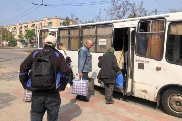 Вперше за довгий період: із Сєвєродонецька евакуйовані 17 осіб, з них троє - діти Вперше за довгий період: із Сєвєродонецька евакуйовані 17 осіб, з них троє - діти