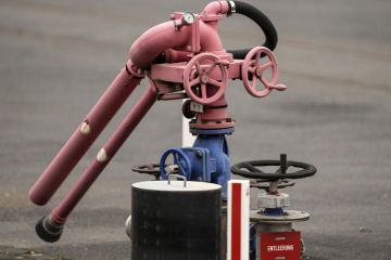 Україна не може чекати зайвих шість місяців на впровадження ембарго на імпорт нафти з РФ. Україна не може чекати зайвих шість місяців на впровадження ембарго на імпорт нафти з РФ.