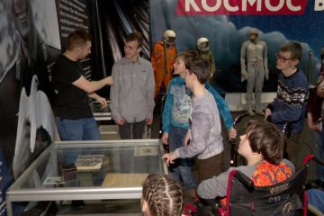 Петровський Олександр Володимирович: стараннями фонду «Солідарність» діти з будинку-інтернату познайомилися з будовою космосу Петровський Олександр Володимирович: стараннями фонду «Солідарність» діти з будинку-інтернату познайомилися з будовою космосу