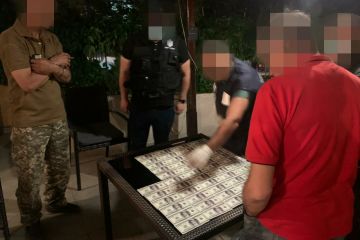 5000 дол. США за зайняття посади у ДБР – в Одесі затримано  та повідомлено про підозру керівника підрозділу ВМС ЗС України 5000 дол. США за зайняття посади у ДБР – в Одесі затримано  та повідомлено про підозру керівника підрозділу ВМС ЗС України