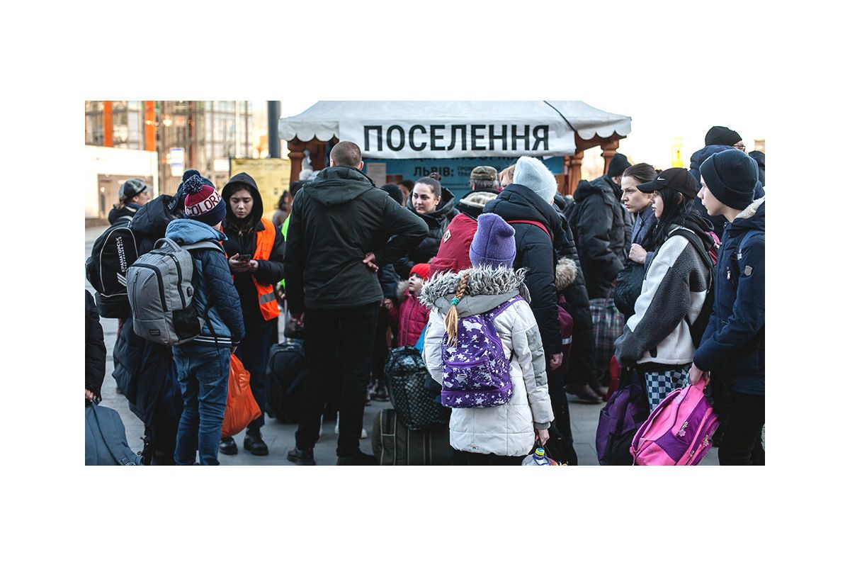 Вимушені переселенці з Харківщини висловили подяку комендантам гуртожитків ПНПУ імені В. Г. Короленка Вимушені переселенці з Харківщини висловили подяку комендантам гуртожитків ПНПУ імені В. Г. Короленка