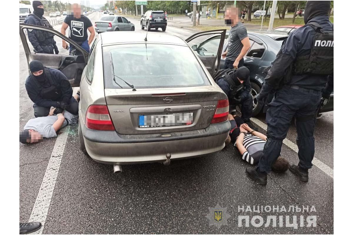 У Дніпрі затримали банду квартирних грабіжників