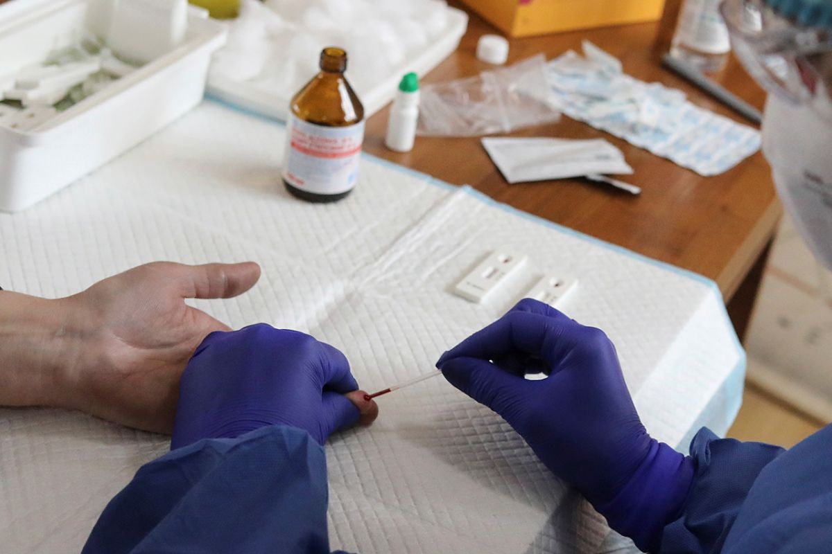 В Україні знову антирекорд — зафіксовано 1732 нові випадки COVID-19 В Україні знову антирекорд — зафіксовано 1732 нові випадки COVID-19
