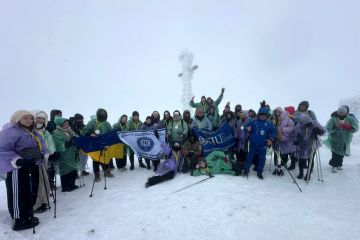 Студентський актив, керівництво ДПУ та Відділення НОК України в Київській області підкорили Говерлу. Студентський актив, керівництво ДПУ та Відділення НОК України в Київській області підкорили Говерлу.