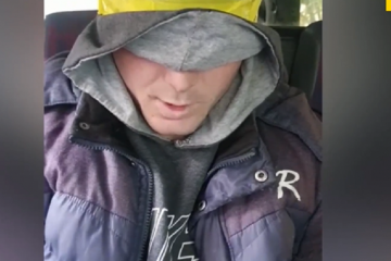 В освобожденном Херсоне задержали переодетого в гражданское военного рф (Видео) В освобожденном Херсоне задержали переодетого в гражданское военного рф (Видео)