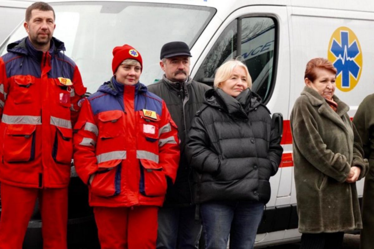 До Вінницьких лікарень надійшли нові автомобілі «швидкої допомоги» До Вінницьких лікарень надійшли нові автомобілі «швидкої допомоги»