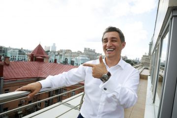 Анатомия обнала. Как Евгений Ройтман "нарисовал" идеальную схему вывоза в Лондон золота ОАО «Красцветмет» Анатомия обнала. Как Евгений Ройтман "нарисовал" идеальную схему вывоза в Лондон золота ОАО «Красцветмет»