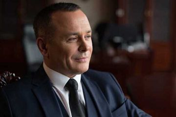 Одіозний профспілковий діяч Володимир Саєнко підозрюється у мільярдних розкраданнях Одіозний профспілковий діяч Володимир Саєнко підозрюється у мільярдних розкраданнях