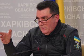 Данілов: Росія може "скаженіти" найближчі місяць-два Данілов: Росія може "скаженіти" найближчі місяць-два