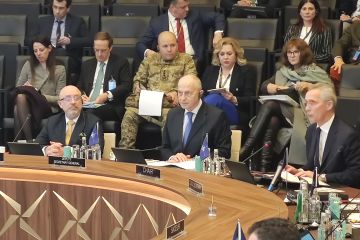 Міністр оборони провів двосторонні зустрічі з міністрами оборони США та Нідерландів Міністр оборони провів двосторонні зустрічі з міністрами оборони США та Нідерландів