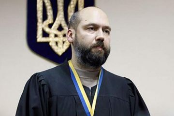 Судья Вовк за деньги освобождает преступника Судья Вовк за деньги освобождает преступника