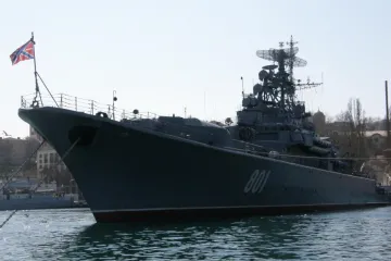 ​Російське вторгнення в Україну : Російським військовим не вдалося евакуювати екіпаж затонулого крейсера «Москва»