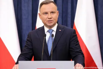 ​Російське вторгнення в Україну : Президент Польщі Анджей Дуда підписав закон, що запроваджує ембарго на російське вугілля