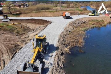 Російське вторгнення в Україну : На Київщині за дев‘ять днів очистили сотні кілометрів доріг Російське вторгнення в Україну : На Київщині за дев‘ять днів очистили сотні кілометрів доріг