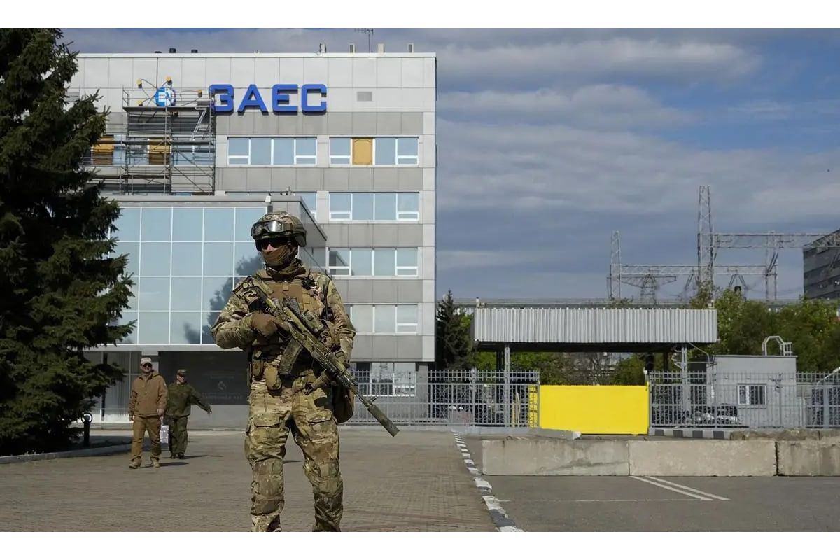 Окупанти на ЗАЕС готуються до утримання в заручниках персоналу на станції, боячись українського контрнаступу, – Енергоатом Окупанти на ЗАЕС готуються до утримання в заручниках персоналу на станції, боячись українського контрнаступу, – Енергоатом