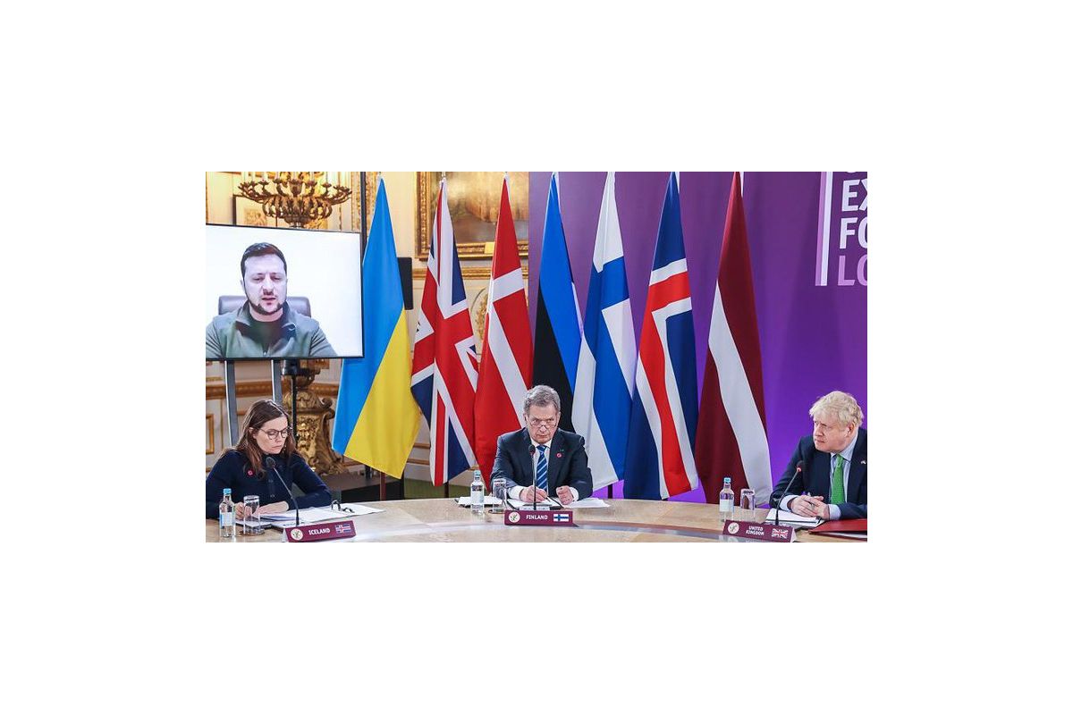 Президент Фінляндії особисто повідомив путіну про плани країни вступити до НАТО Президент Фінляндії особисто повідомив путіну про плани країни вступити до НАТО