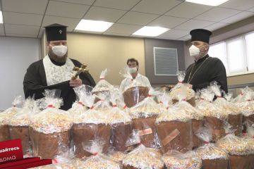 Петровський Олександр Володимирович: фонд «Солідарність» передав освячені паски тим, хто потребує особливої турботи і уваги Петровський Олександр Володимирович: фонд «Солідарність» передав освячені паски тим, хто потребує особливої турботи і уваги