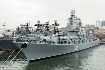Російський військовий корабель помітили біля берегів Італії Російський військовий корабель помітили біля берегів Італії