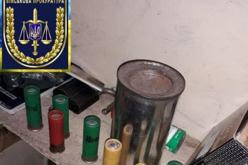 Військова прокуратура викрила міжрегіональне злочинне угрупування, яке займалося незаконним продажом вибухових речовин Військова прокуратура викрила міжрегіональне злочинне угрупування, яке займалося незаконним продажом вибухових речовин