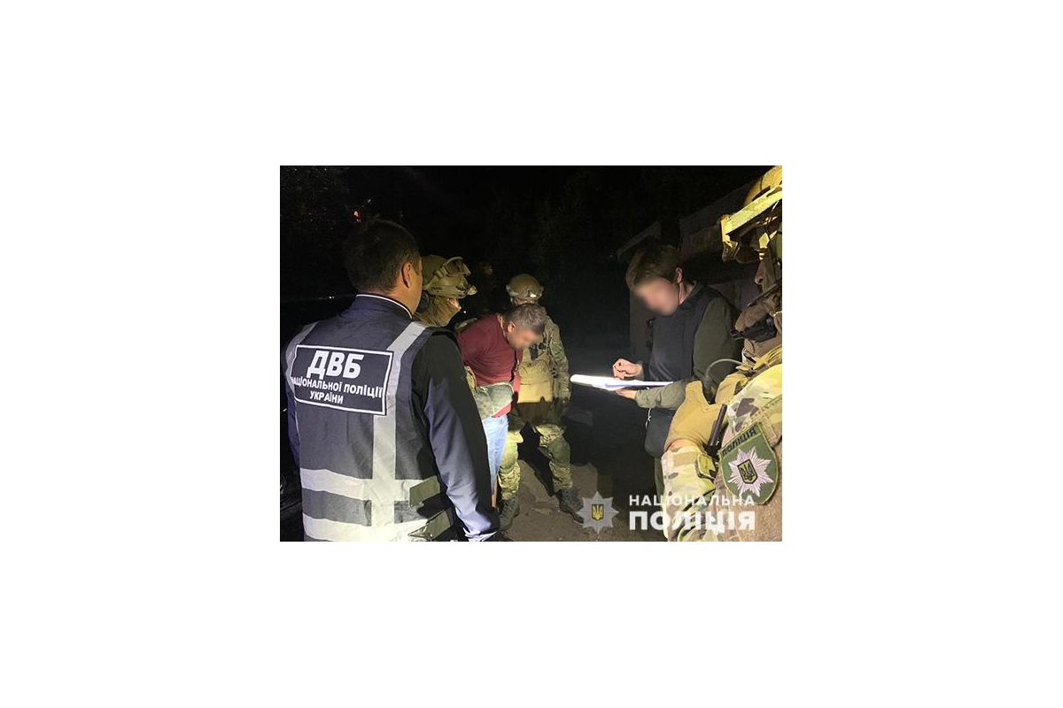 На Дніпропетровщині лідер злочинного угруповання намагався підкупити капітана поліції На Дніпропетровщині лідер злочинного угруповання намагався підкупити капітана поліції
